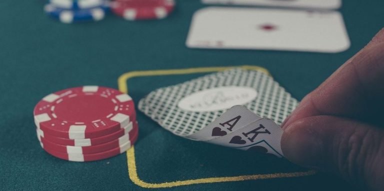 Giao diện 89bet thân thiện trên thiết bị di động với các trò chơi bóng đá và slot